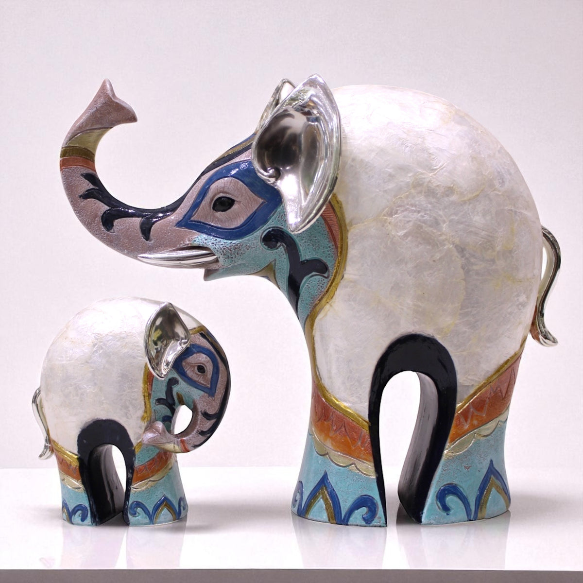Hearts of Heritage Showpiece | Premium Polyresin Home Decor – High Objects