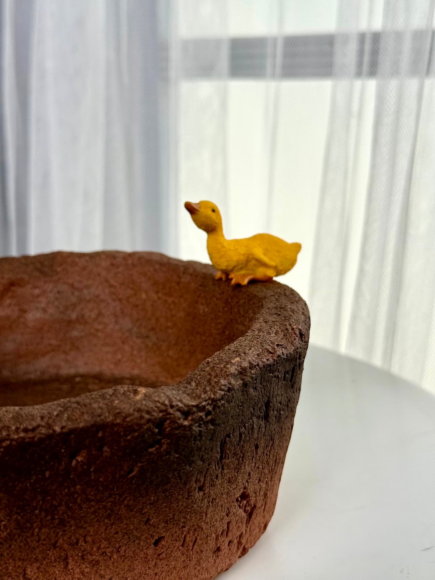 High Objects Duck Bowl Planter Showpiece, textured stone-style bowl with yellow ducks on rim, polyresin