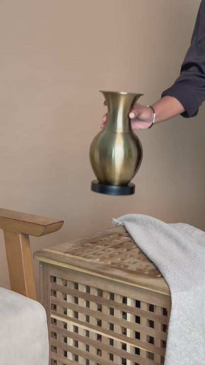 Aurelia Vase