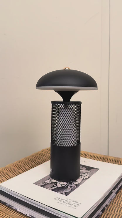 Eclipse Mesh Table Lamp