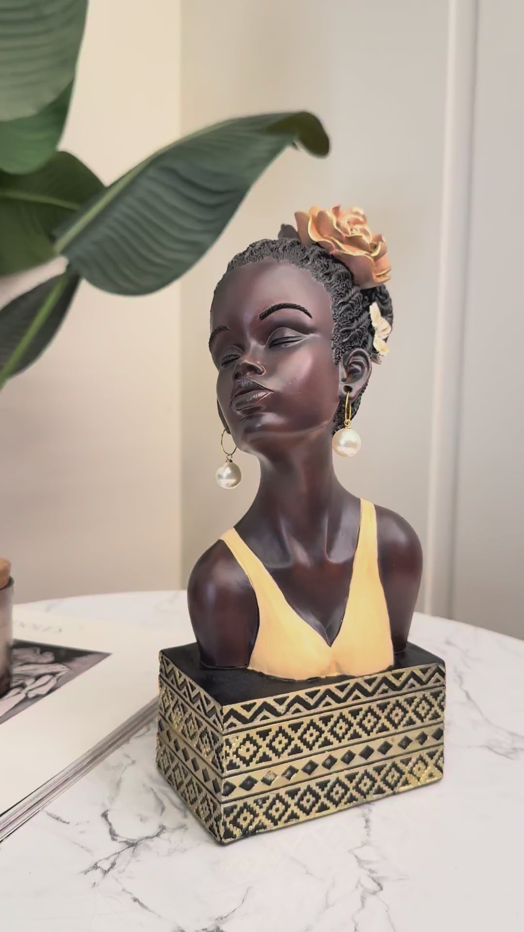 Elysian Grace Woman Showpiece