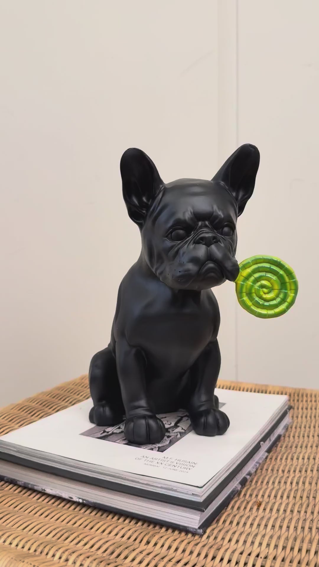 Pop Attitude Bulldog Showpiece